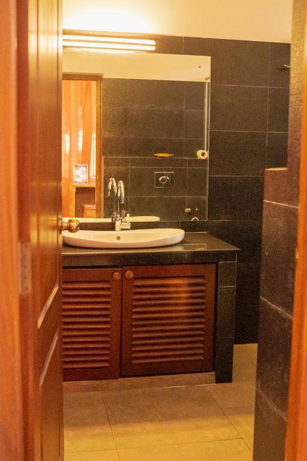 Battaramulla Boutique Villa Sri Jayewardenepura Kotte Buitenkant foto